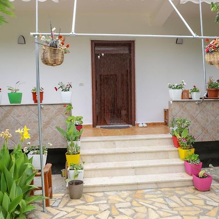 Apartment Xheison เบราท ภายนอก รูปภาพ