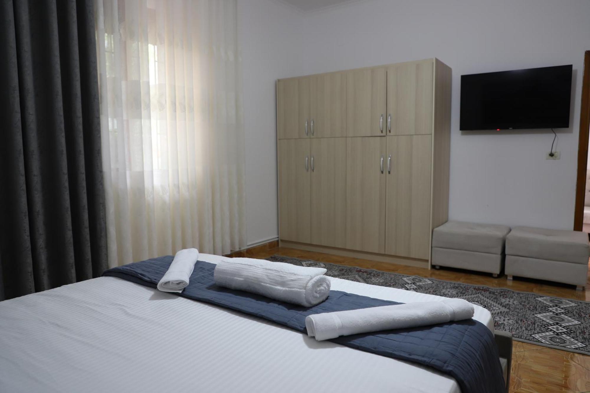 Apartment Xheison เบราท ภายนอก รูปภาพ
