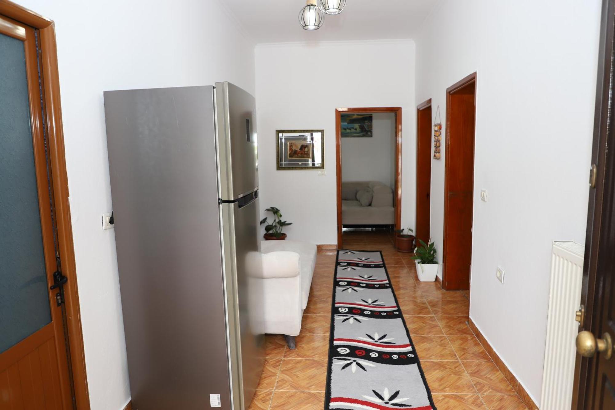 Apartment Xheison เบราท ภายนอก รูปภาพ