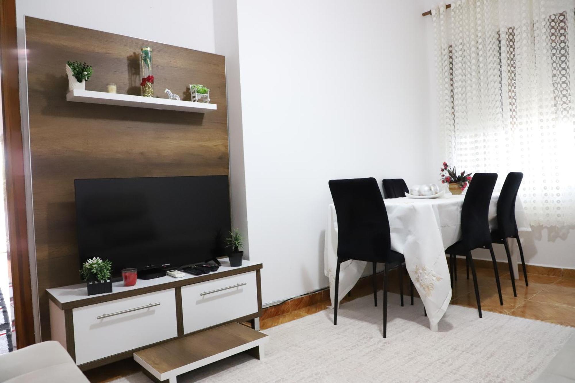 Apartment Xheison เบราท ภายนอก รูปภาพ