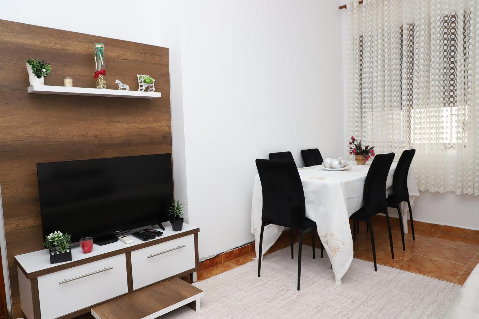 Apartment Xheison เบราท ภายนอก รูปภาพ