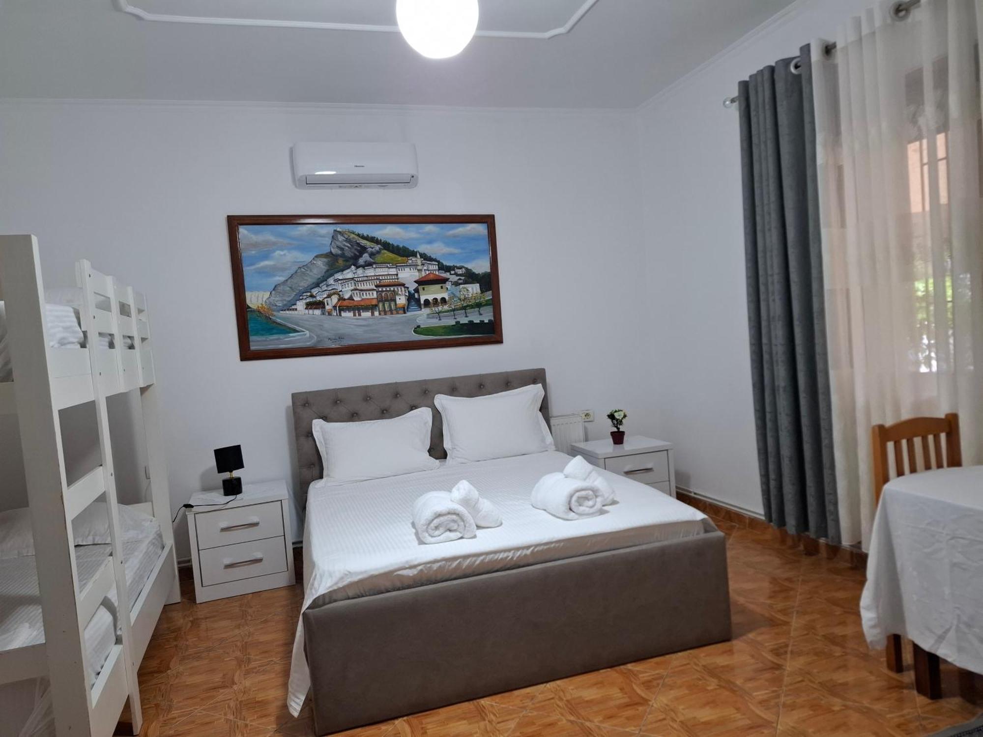 Apartment Xheison เบราท ภายนอก รูปภาพ