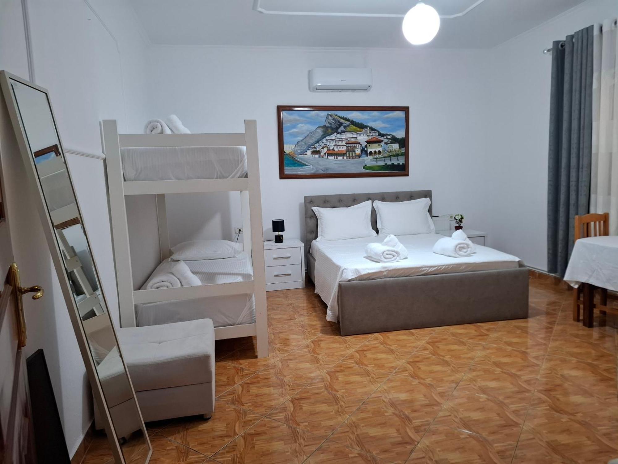 Apartment Xheison เบราท ภายนอก รูปภาพ