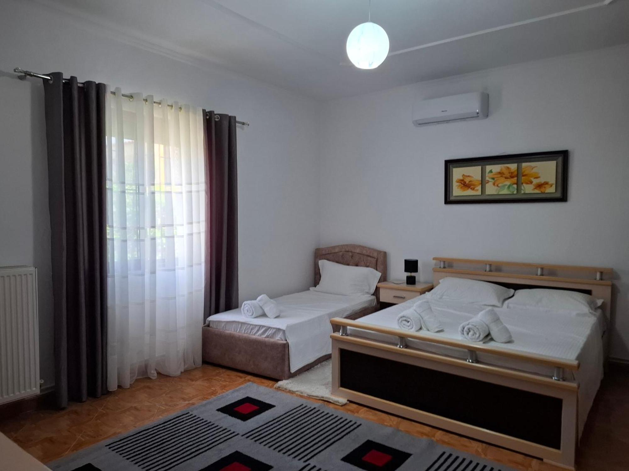 Apartment Xheison เบราท ภายนอก รูปภาพ