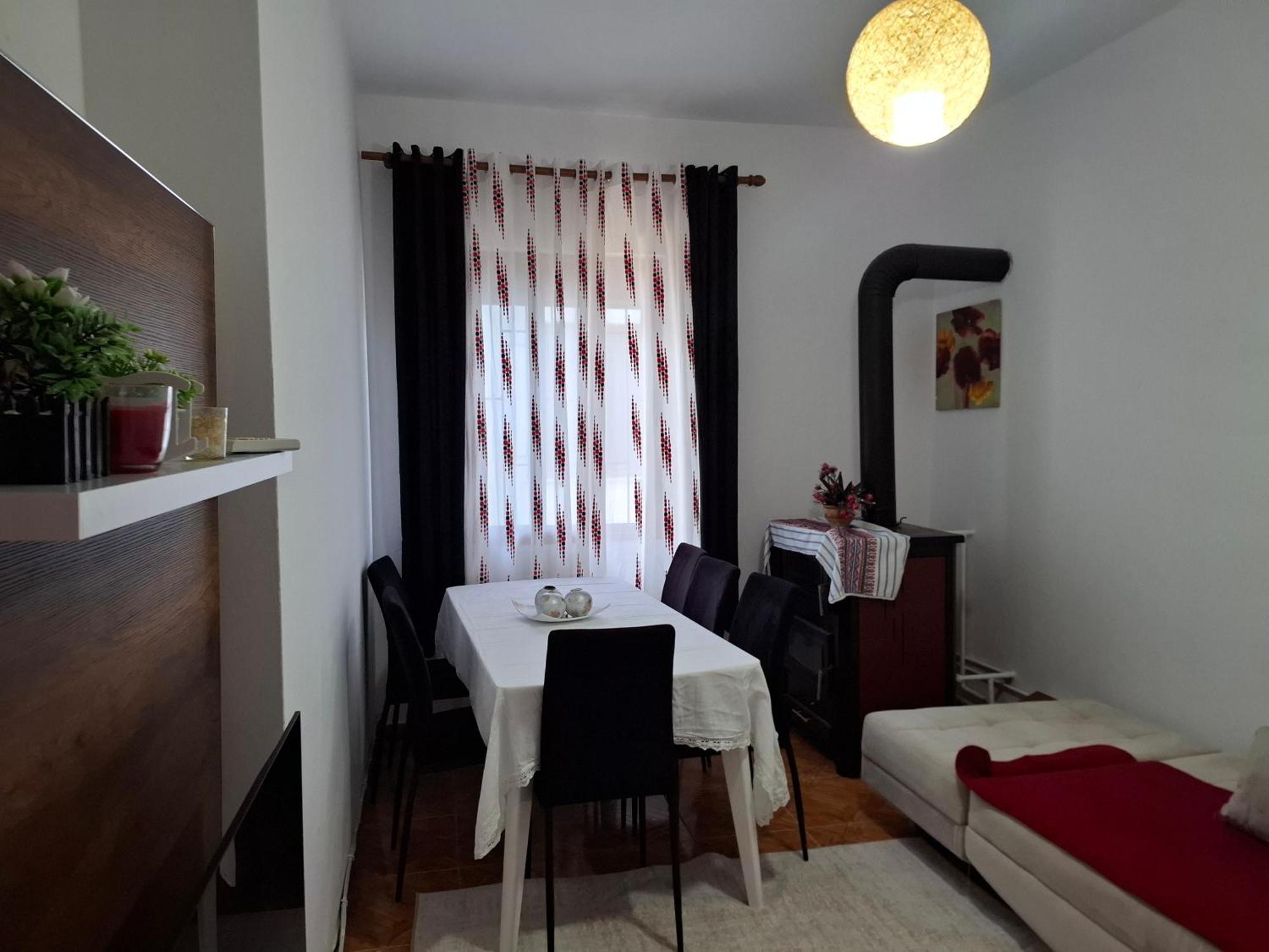Apartment Xheison เบราท ภายนอก รูปภาพ